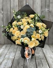 Букет цветов из:  Розы и Лизиантусы #REPLACE_PRED# Шлиссельбурге