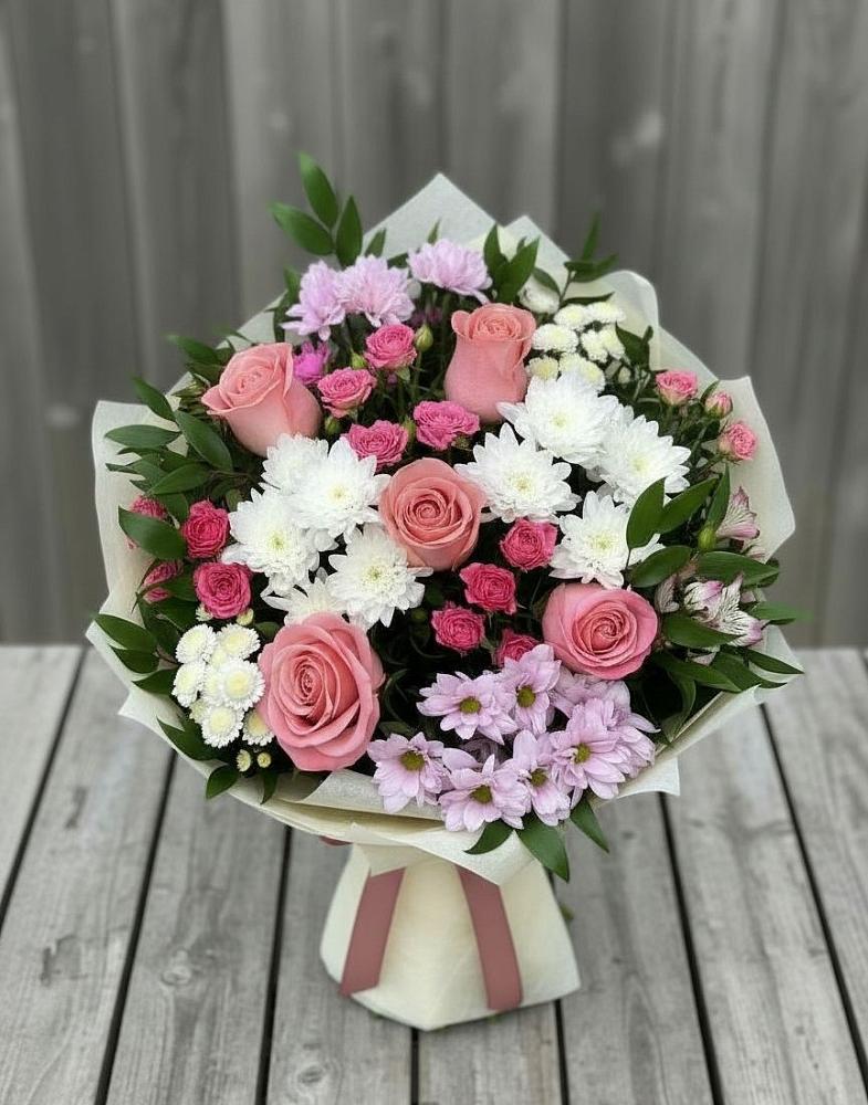 Букет цветов из: Альстромерии, Гвоздики, Розы и Хризантемы в Шлиссельбурге