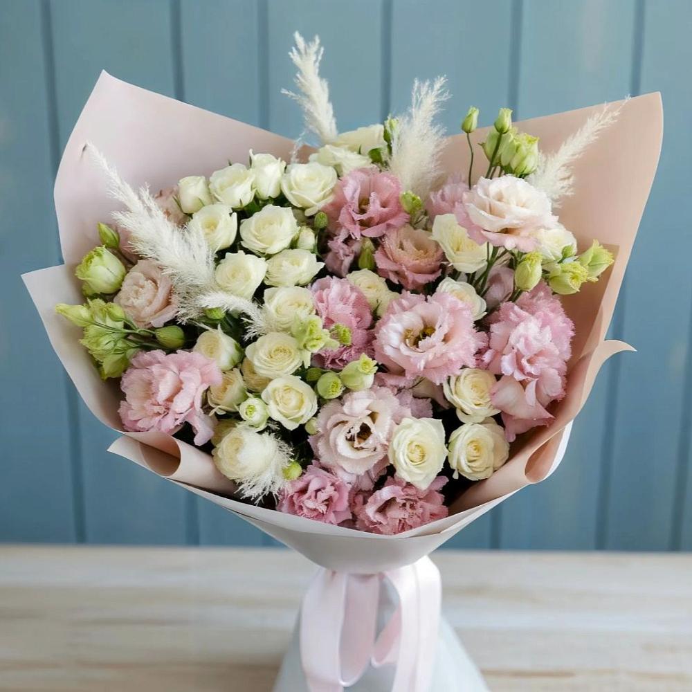 Букет цветов из: Альстромерии и Розы в Шлиссельбурге