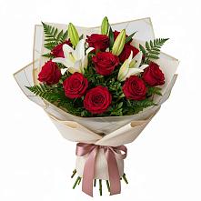 Букет цветов из:  Лилии и Розы в Шлиссельбурге