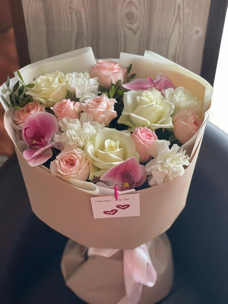 Букет цветов из: Орхидеи, Розы и Гвоздики в Шлиссельбурге