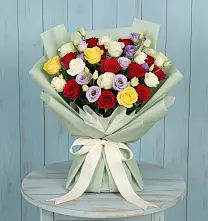 Букет цветов из:  Розы #REPLACE_PRED# Шлиссельбурге