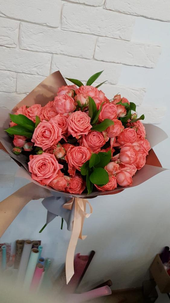 Букет цветов из: Розы в Шлиссельбурге