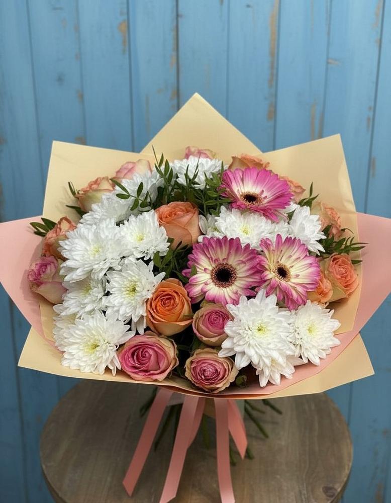 Букет цветов из: Розы, Герберы и Хризантемы в Шлиссельбурге