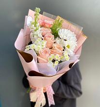 Букет цветов из:  Хризантемы и Розы в Шлиссельбурге