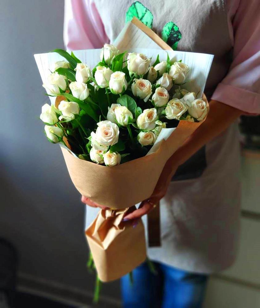 Букет цветов из: Розы в Шлиссельбурге