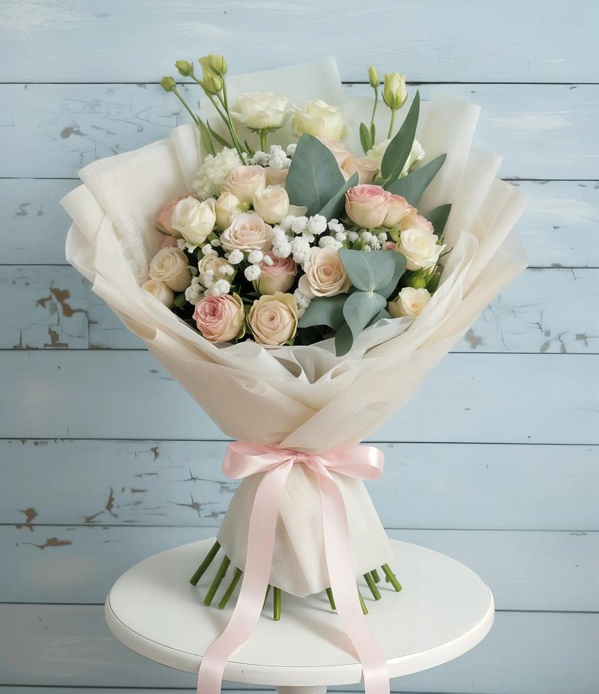 Букет цветов из: Розы и Лизиантусы в Шлиссельбурге