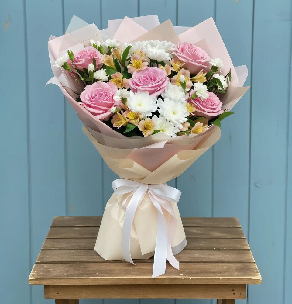 Букет цветов из: Гвоздики, Орхидеи и Розы в Шлиссельбурге