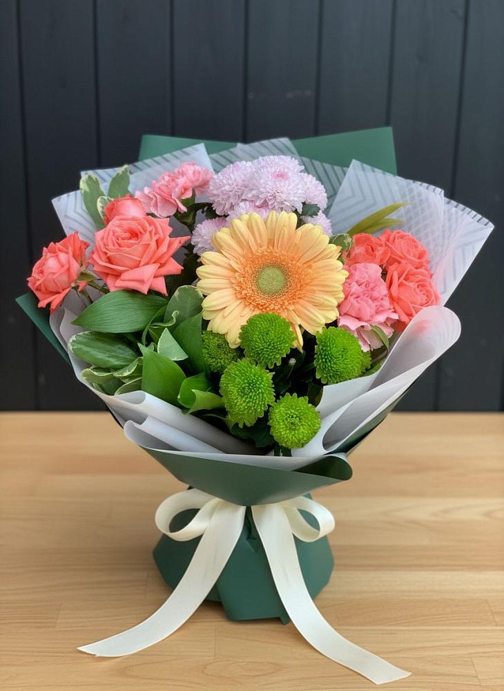 Букет цветов из: Гвоздики, Розы, Герберы и Хризантемы в Шлиссельбурге