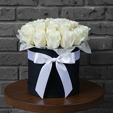 Цветочная композиция из Розы в шляпной коробке #REPLACE_PRED# Шлиссельбурге