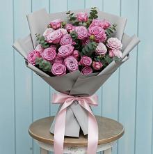 Букет цветов из:  Розы #REPLACE_PRED# Шлиссельбурге